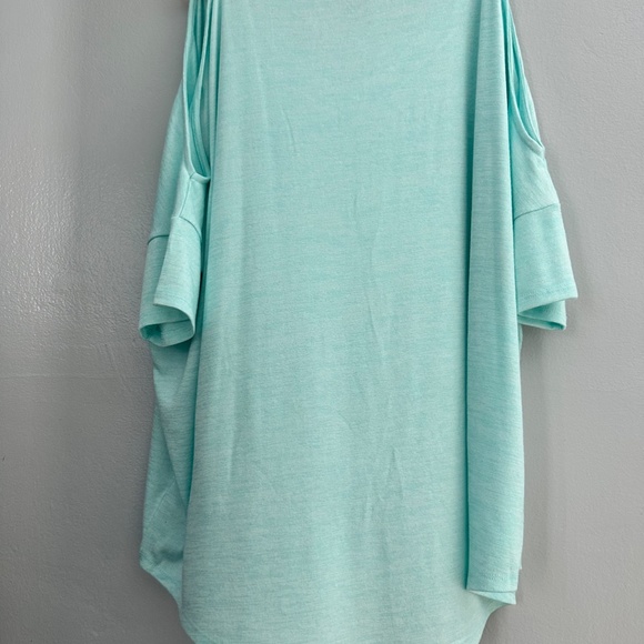 A.N.A. MINT BLOUSE WITH V-NECK AND COLD SHOULDERS - Picture 5 of 6